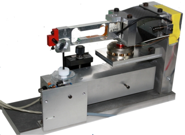 Festkrpergelenk (Deutsch) - flexure joint (English)